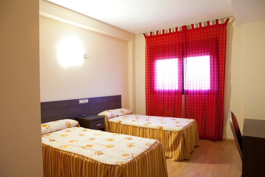 Hotel Casa Marzo Cariñena Kamer foto